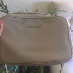 michael kors crossbody